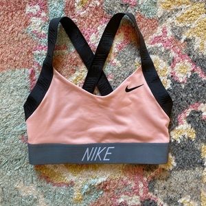 Nike Women’s XS Pink Sports Bra